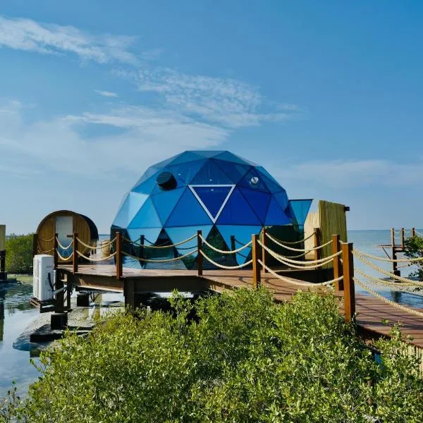 Luxeglamp, hotel u gradu Um Al Kvain