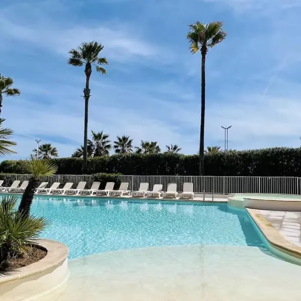 Lumineux F2 avec terrasse & piscine, Fréjus-Port, Hotel in Fréjus