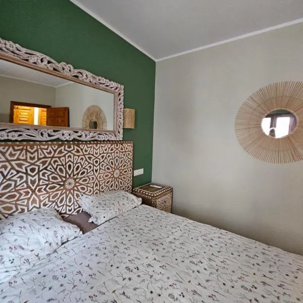 Vera Apartamento Perla Esmeralda, hotel in Los Amarguillos