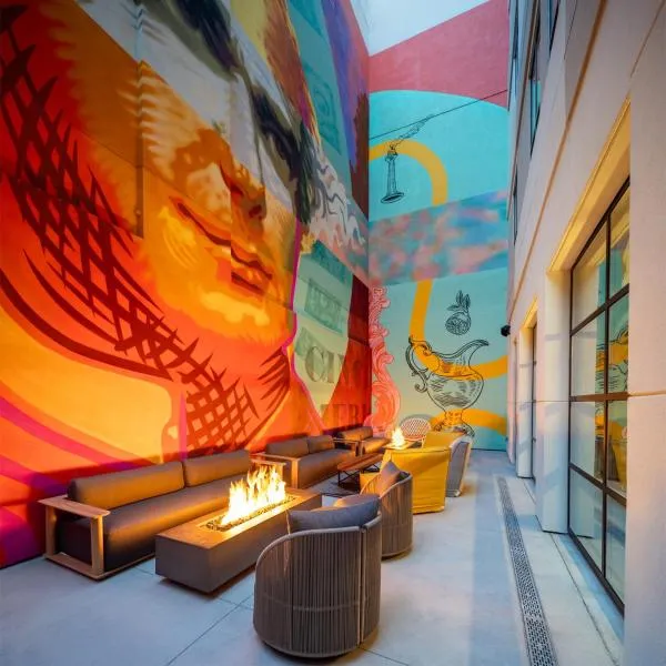 Moxy Cincinnati Downtown,位于辛辛那提的酒店