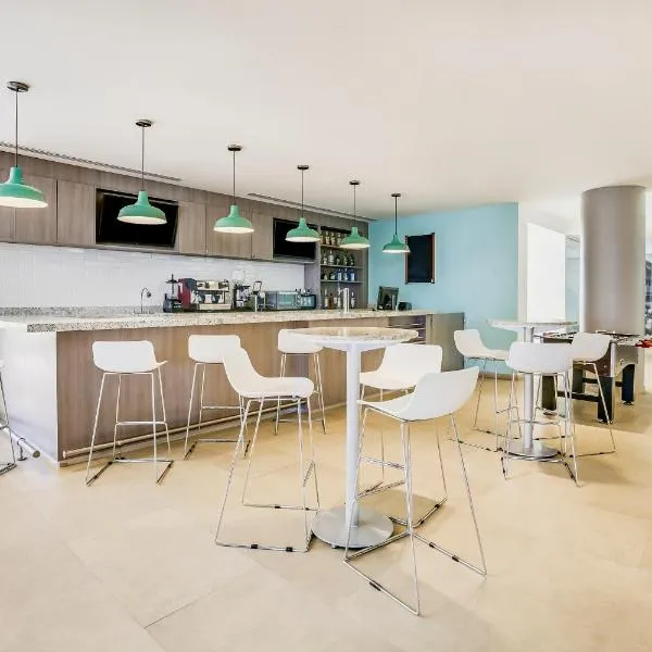 Fiesta Inn Torreon Galerias, khách sạn ở Torreón