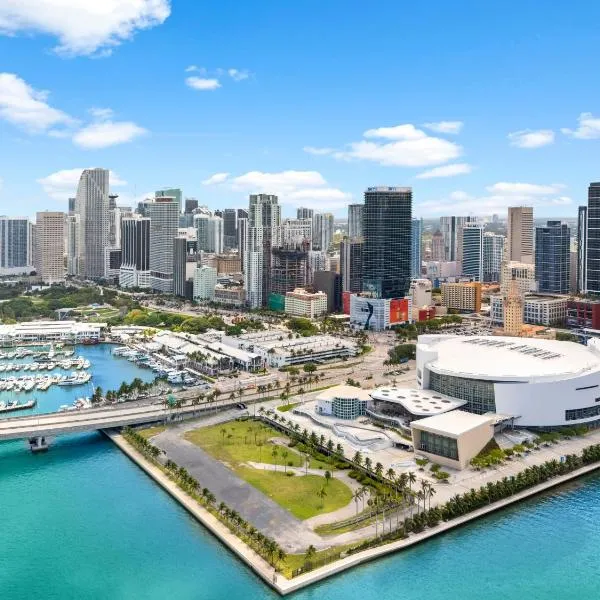 Penthouse Infinity heated pool and jacuzzi, hotel i Miami