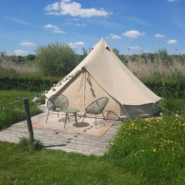 Landgoed Julianahoeve Tent, hotel v destinaci Helenaveen