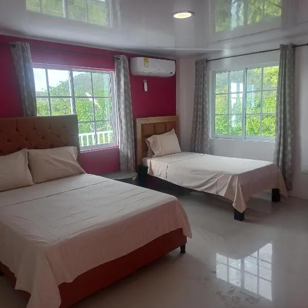 Posada paradise suite, hotel a Providencia