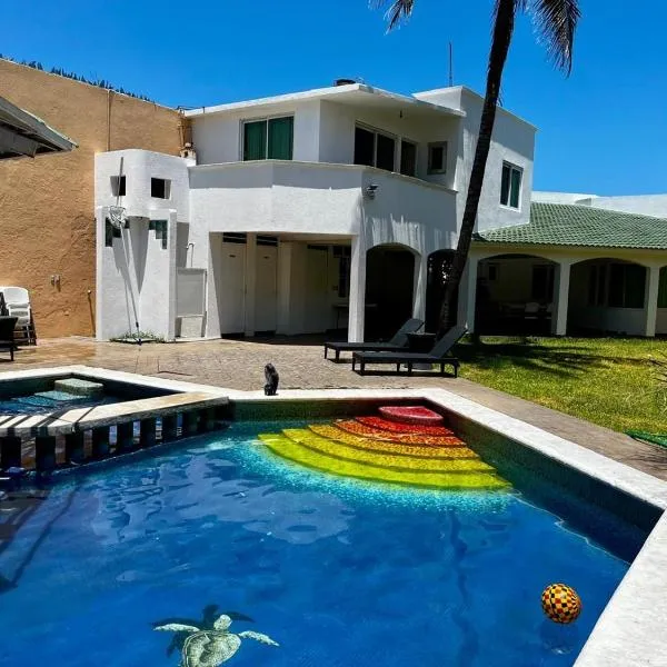 CASA con alberca, súper ubicación. Puerto de Veracruz, hotell sihtkohas Veracruz