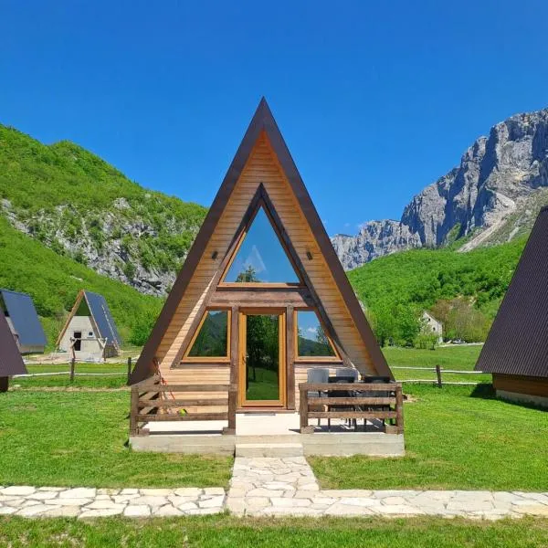 Wooden cottages KONAK – hotel w mieście Šavnik