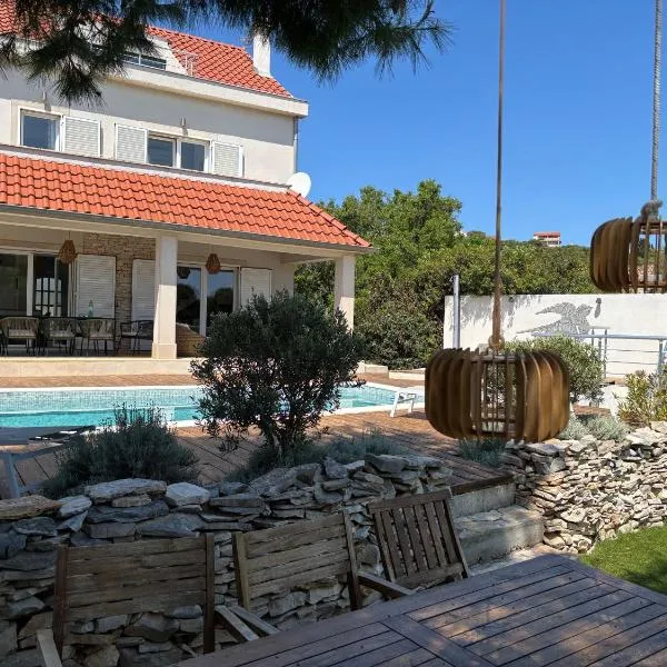 Villa Lastavica, hotel in Vis