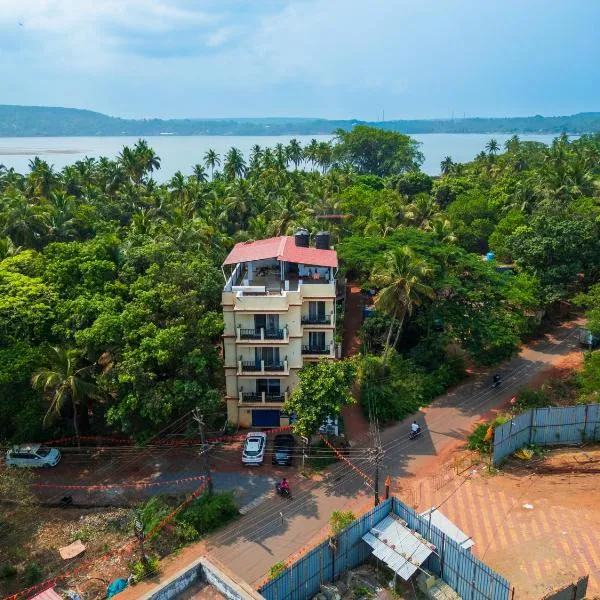 Helloworld Riverbank Inn, hotel in Morjim
