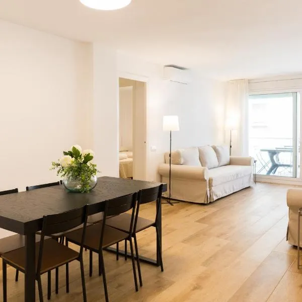 Apartamento con Piscina a 100 M de la playa, khách sạn ở Salou