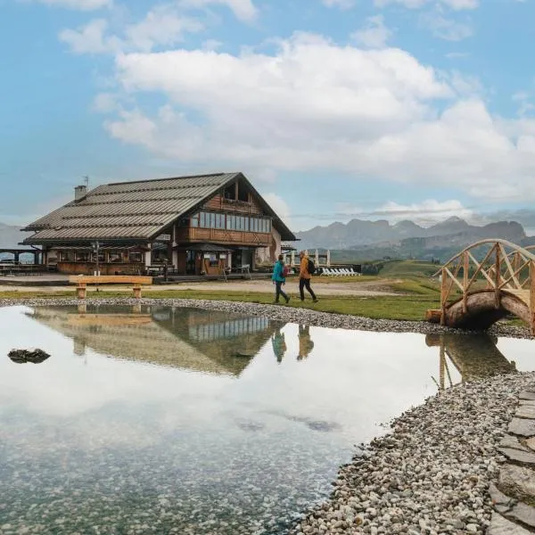 Rifugio Bec de Roces, hotel v destinaci Pallua