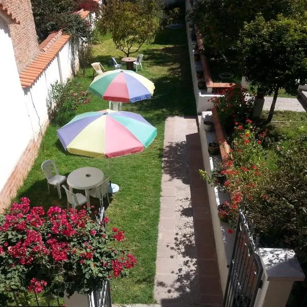 Villa Oropeza Hostel、スクレのホテル
