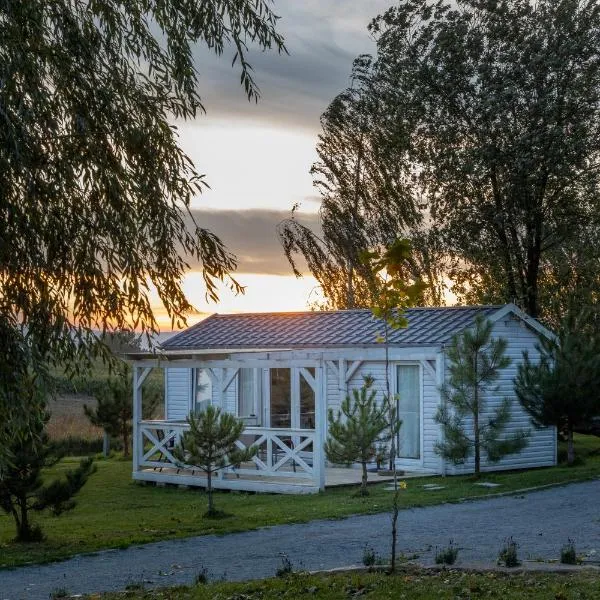 Forteca, słoneczne domki rekreacyjne, hotel v destinaci Uciechów