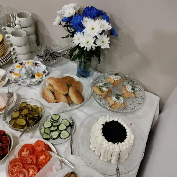 Maatilamatkailu Jänisvaara aittahuoneet, hotel in Kolinkylä