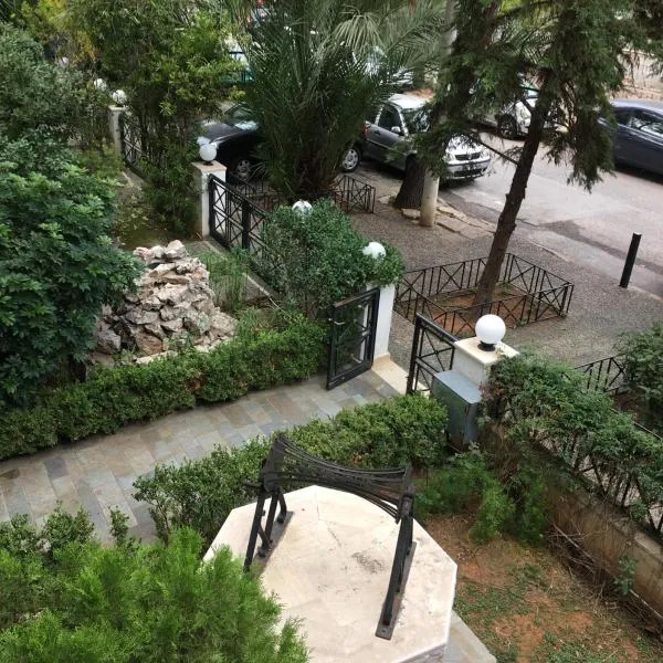 Cozy studio Maria in Paleo Faliro, hotel di Athens