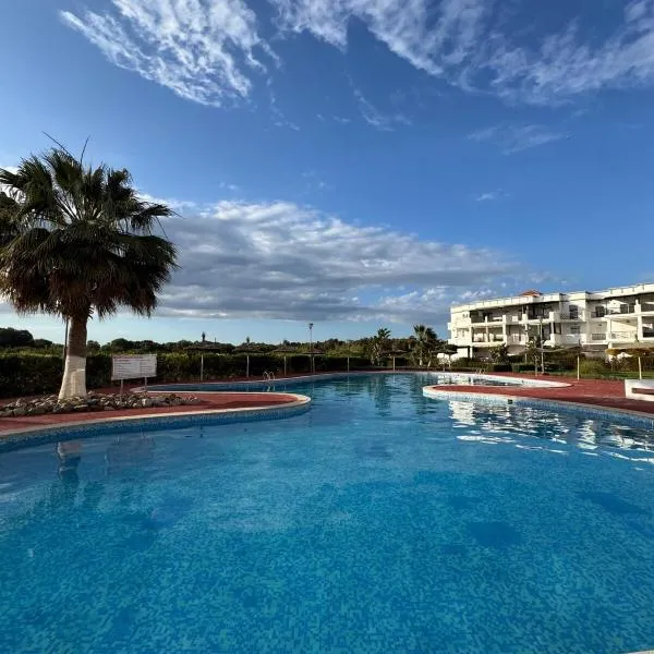 Apartment with swimming pool Marina, hotel in Saidia 