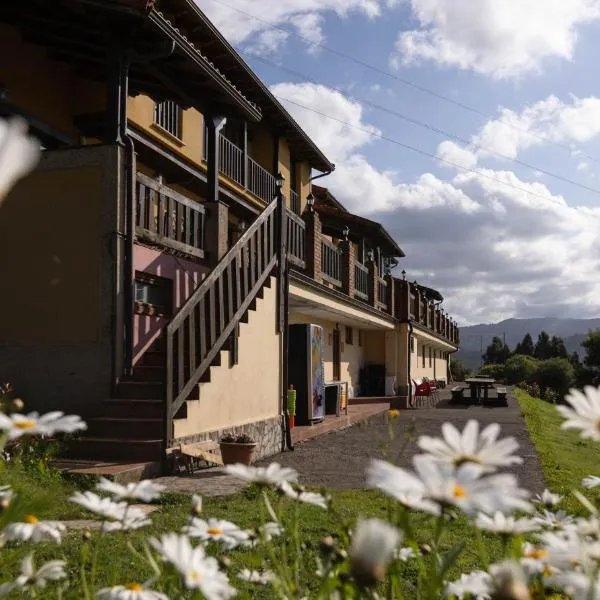 Albergue Las Mimosas del Nalón, hotel en La Arena