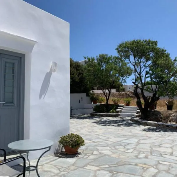 Cycladic Lodge Sifnos, hotel in Apollonia
