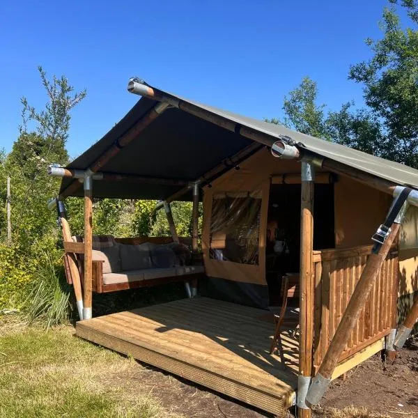 Een luxe safari tent, ξενοδοχείο σε Rijsenhout