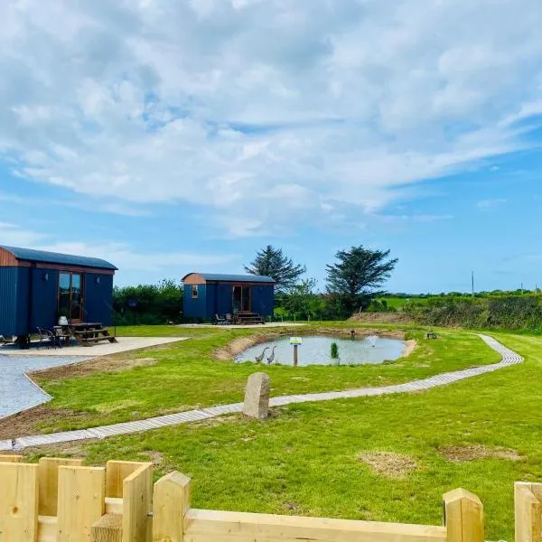 Aberdaron Shepherd Huts, hotel in Aberdaron
