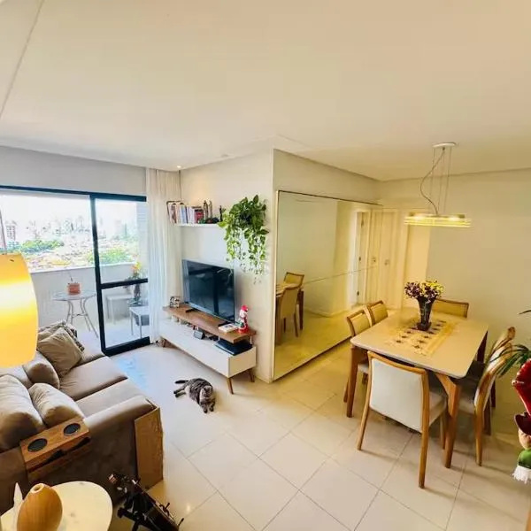 Quarto Privativo em Apto Compartilhado Vista Mar, hotel em Salvador