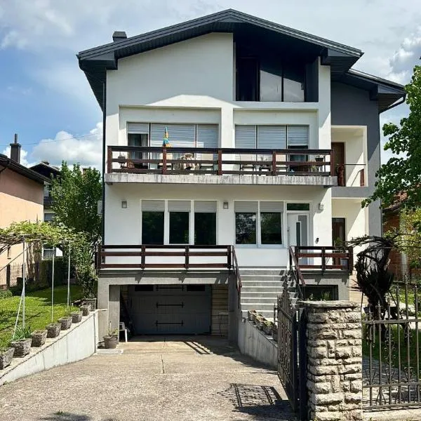 Apartment Una Laguna, hotel v destinaci Bihać