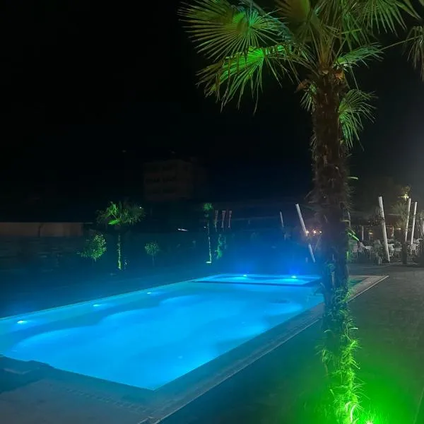 Cazare Eataly Bals Restaurant, viešbutis mieste Balş