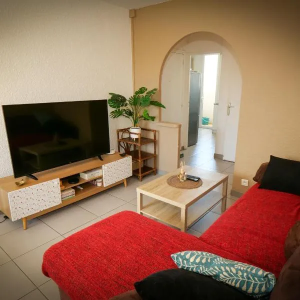 Appart 6 pers Marignane à 5 min -plage et aéroport, hotel em Marignane