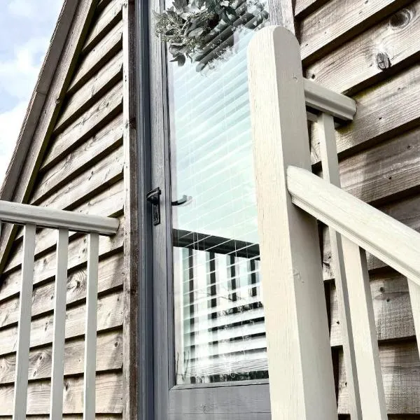 The Loft at Crown Cottage、Clifton upon Temeのホテル