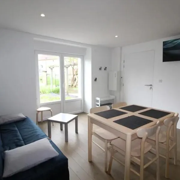 Gîtes La Source du Rey avec terrasse et jardin, hotel v destinaci Remoncourt