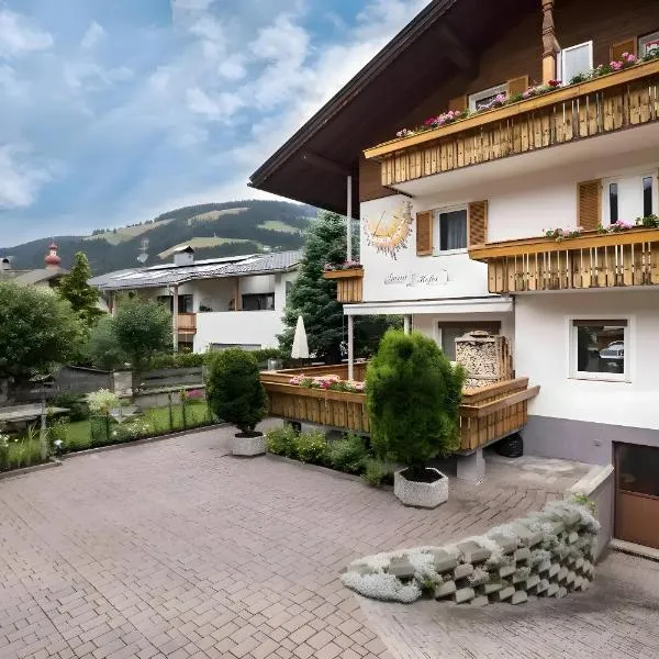 Appartments Hofer Bergnest, hotel in Villabassa