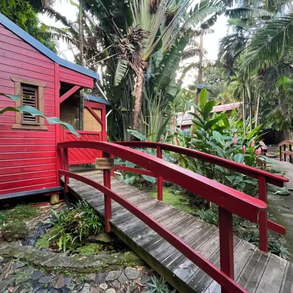 Le MORNE Aux F0US Cabanes & Jardin Tropical, hotel en Deshaies