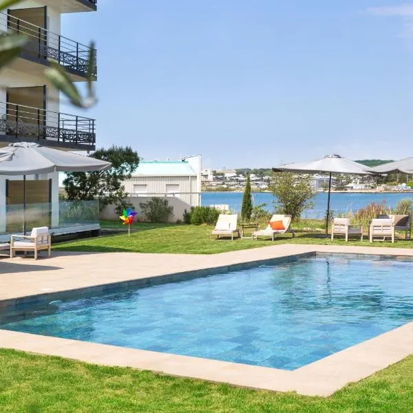 Golden Tulip Hotel & Rooftop Martigues Provence, hôtel à Martigues