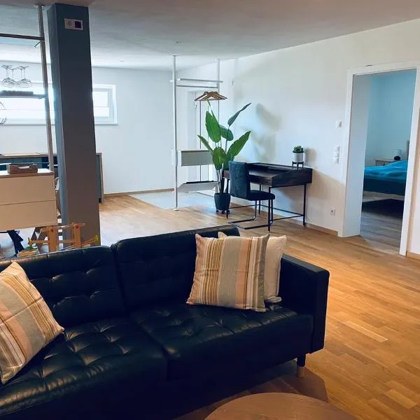 Tolle Wohnung mit Seeblick, hotel v mestu Zell am Moos