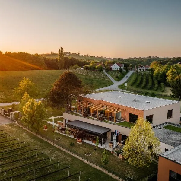 Hiša Marija House, hotel v destinaci Miklavž pri Ormožu