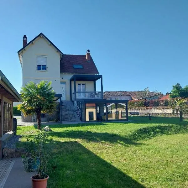 Logis Hôtel Restaurant Cruzel, hotel in Maurs