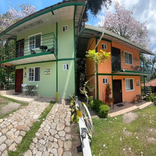 Hostal La India，位于埃尔巴列德安通的酒店