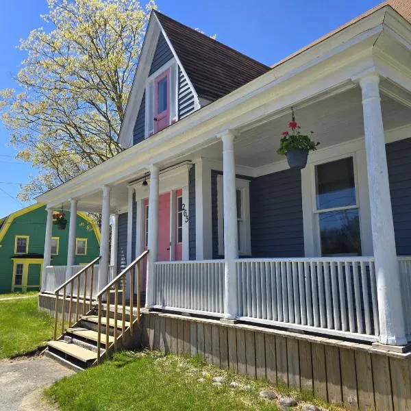 The Stirton House, Hotel in Shelburne