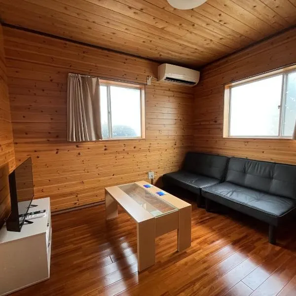 Amami Guest House一iroha一ゆったりの1棟貸 1日1組限定 繁華街徒歩圏内 24h島のコンビニ バス停徒歩約1分, hotel in Amami