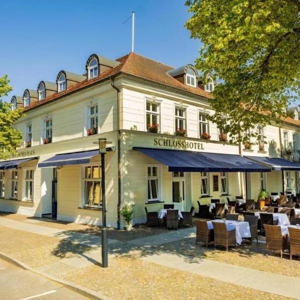 Schlosshotel Rheinsberg: Rheinsberg'de bir otel