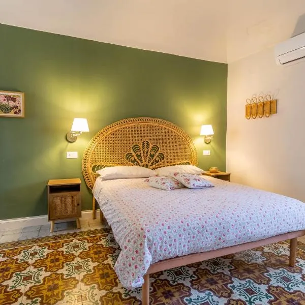 Cottage in Campomarino old town, hotel v destinaci Campomarino