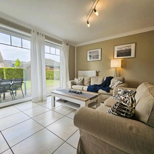 Gemütliche Ferienwohnung mit Garten in Strandnähe,位于费马恩的酒店