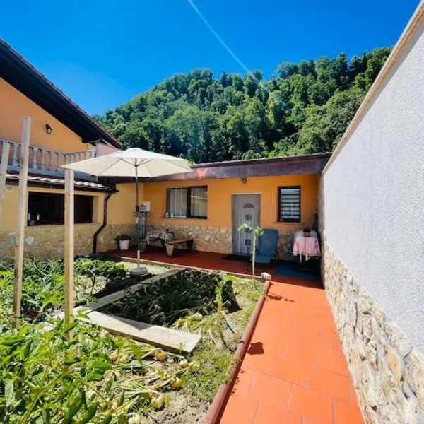 Chez Fifi, hotel in Surpierre