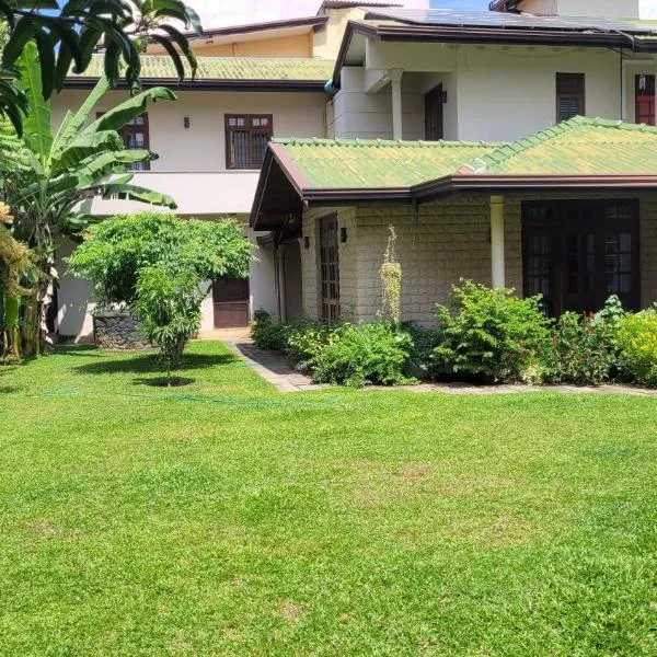 Spacious and Serene Family Home in Colombo, hôtel à Colombo