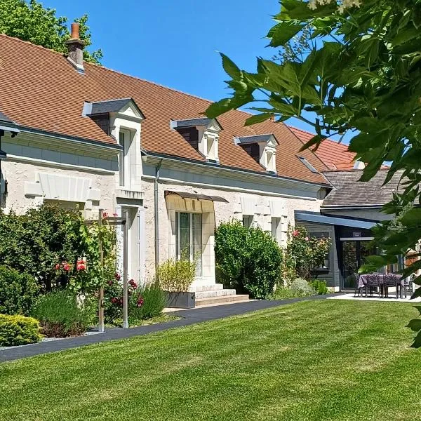 Sur La Route Des Châteaux, Hotel in Thenay