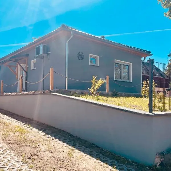 Zur Schwalbe, hotel v destinaci Melzow