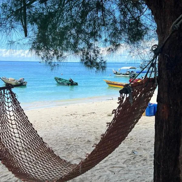 Fauna Beach Chalet Pulau Perhentian, hotel v destinaci Perhentian Island