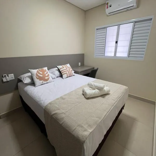 Studio Premium Araxá - Estacionamento Grátis, Ar-condicionado e Wi-Fi Rápido、アラシャーのホテル