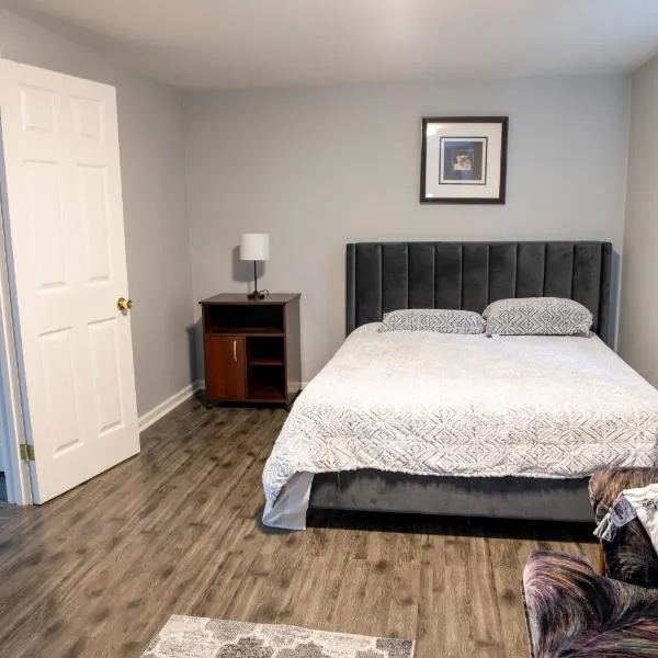 Private one bedroom -entirely self-contained, with no shared living spaces, hotel in St. John's