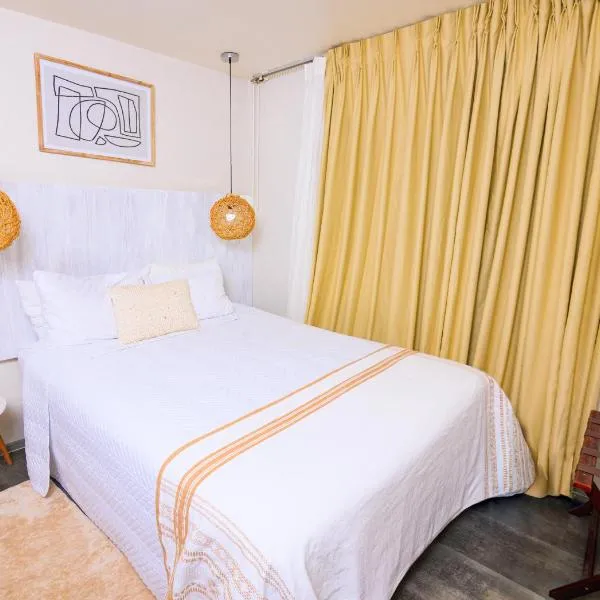 Apt with complimentary ride to airport - Altun Ha Unit Ladyville Airport BELIZE CITY, hotel en Ciudad de Belice