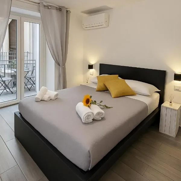 NAPOLI VIBES Rooms, hotel in Naples